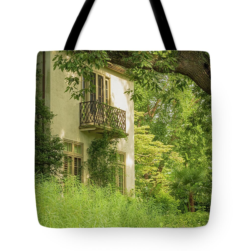 Architecture Tote Bag featuring the photograph Emily's House at Chanticleer by Kristia Adams