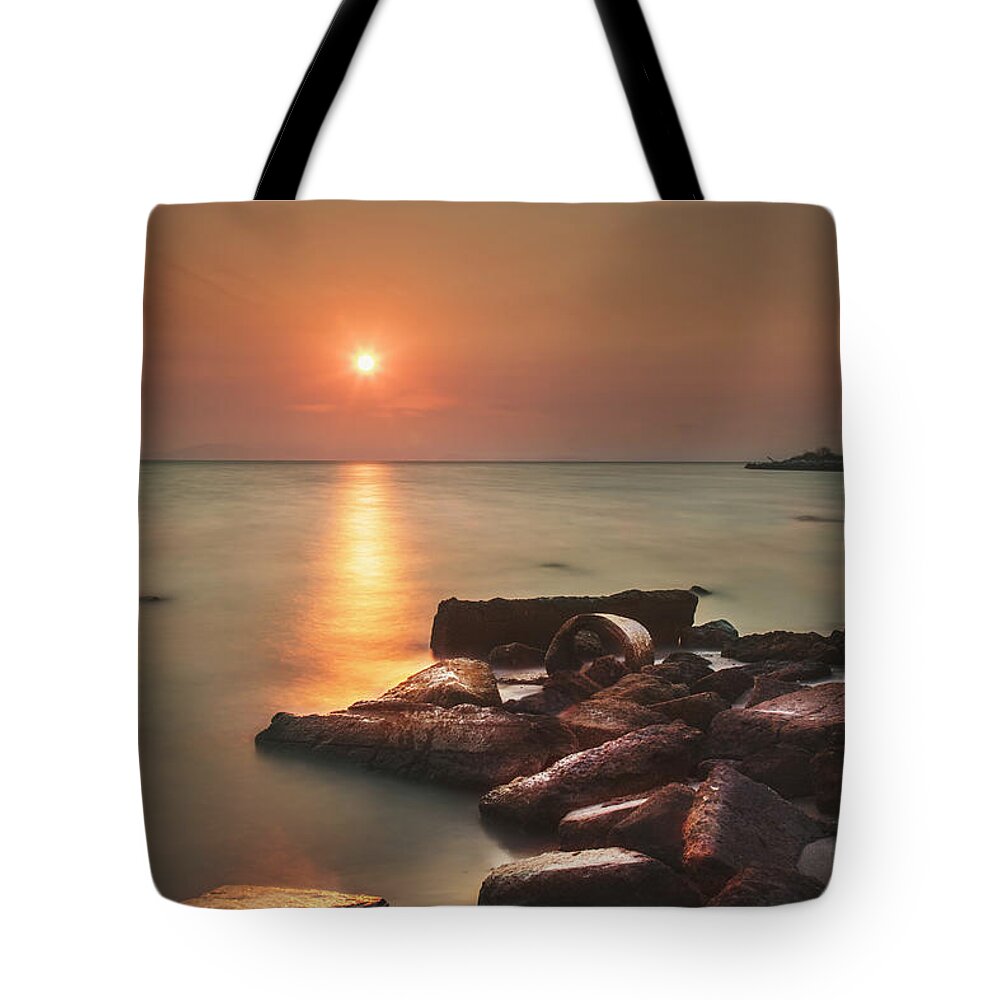 Hayward Regional Shoreline Tote Bag featuring the photograph Even When Everything Seems Wrong by Laurie Search
