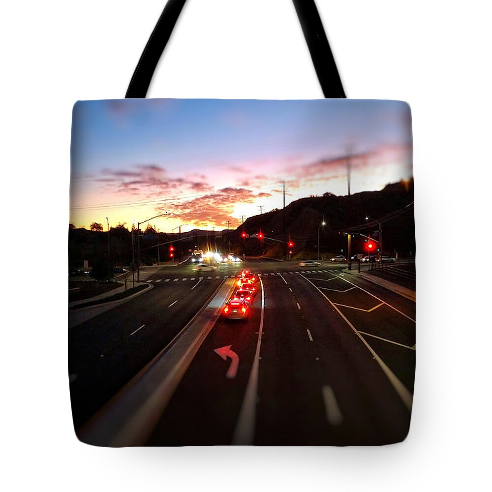 Sunset Tote Bag featuring the photograph Evening Traffic by David Zumsteg