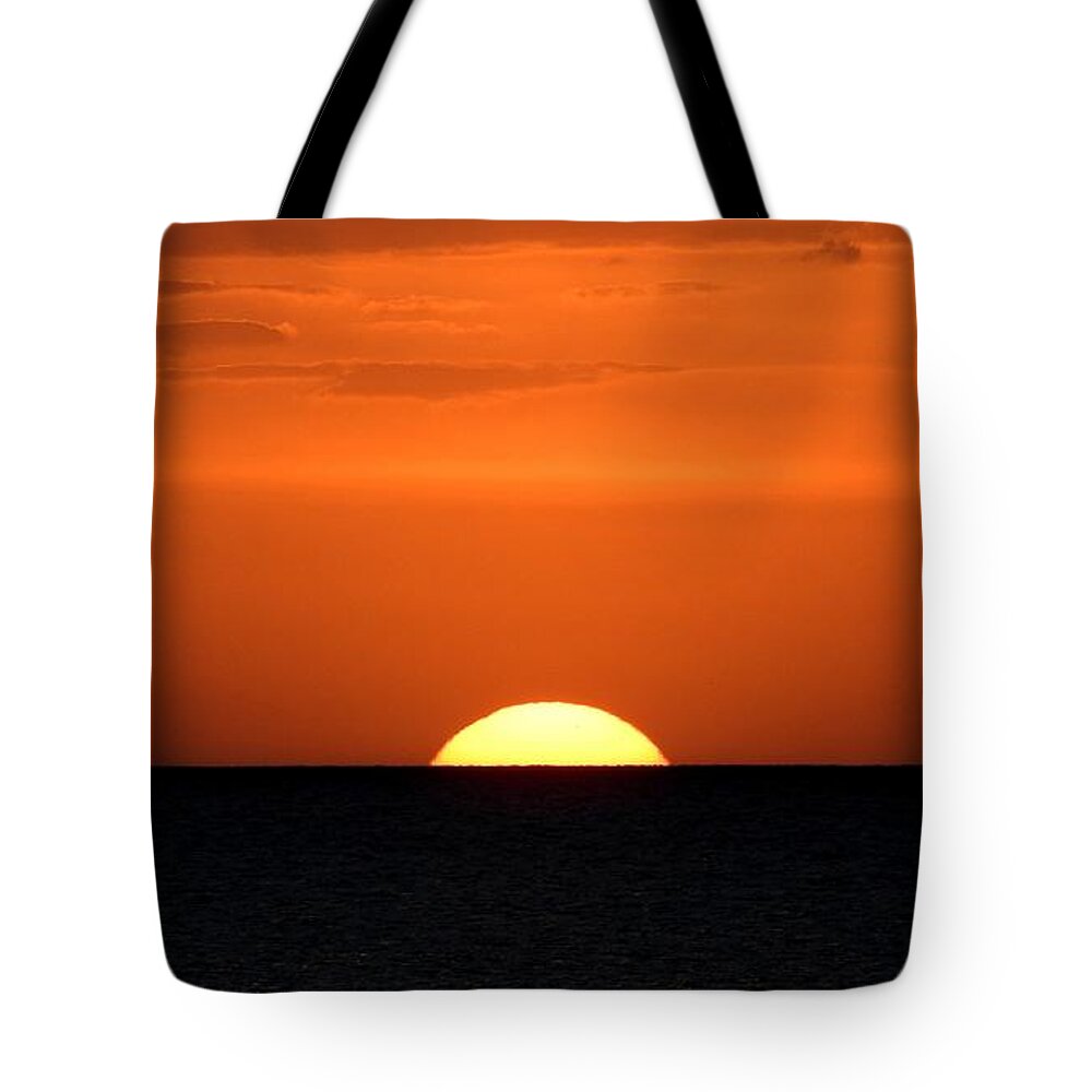 Florida Sunset Tote Bag featuring the photograph Florida Sunset on the Gulf by Robert Stanhope