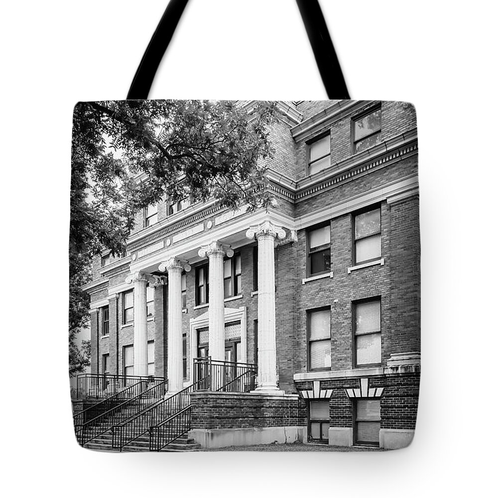 Freestone Tote Bag featuring the photograph Freestone County Courthouse Fairfield TX by Joan Carroll