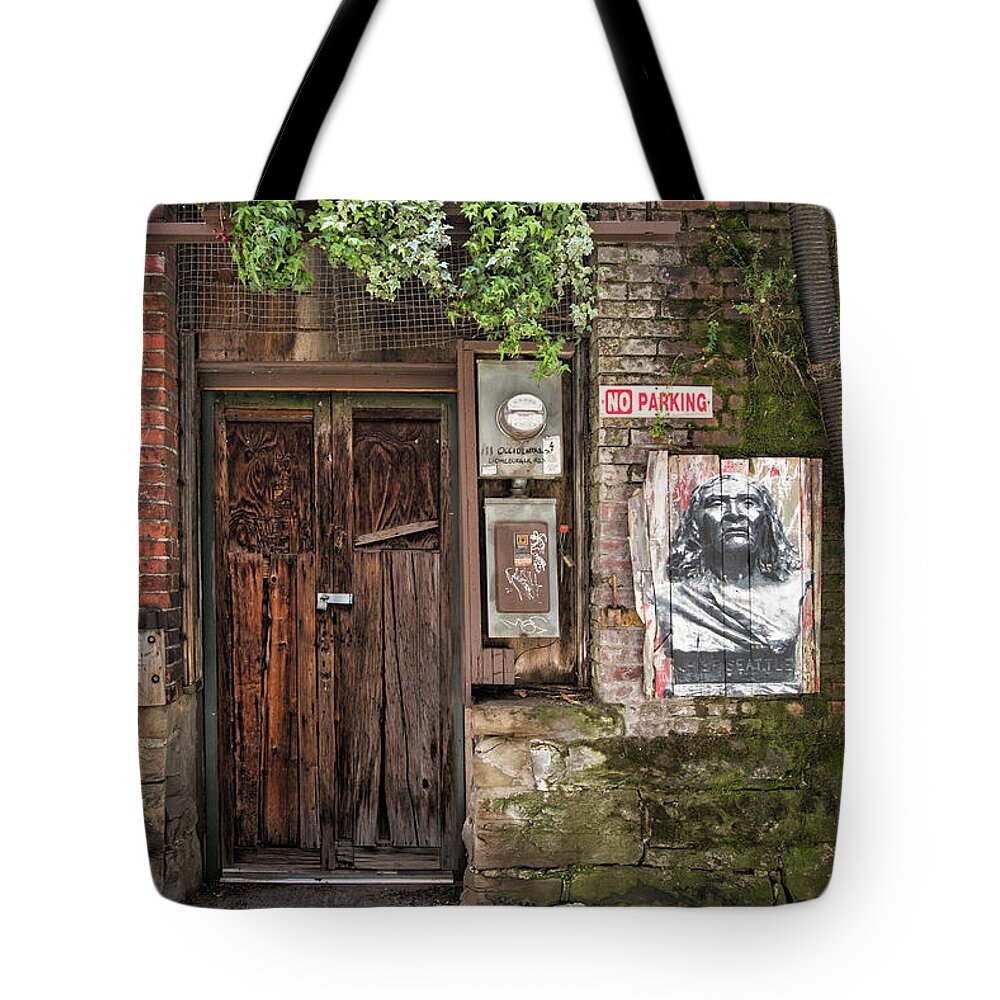 Geraniums Tote Bag featuring the photograph Geranium Alley by Carmen Kern