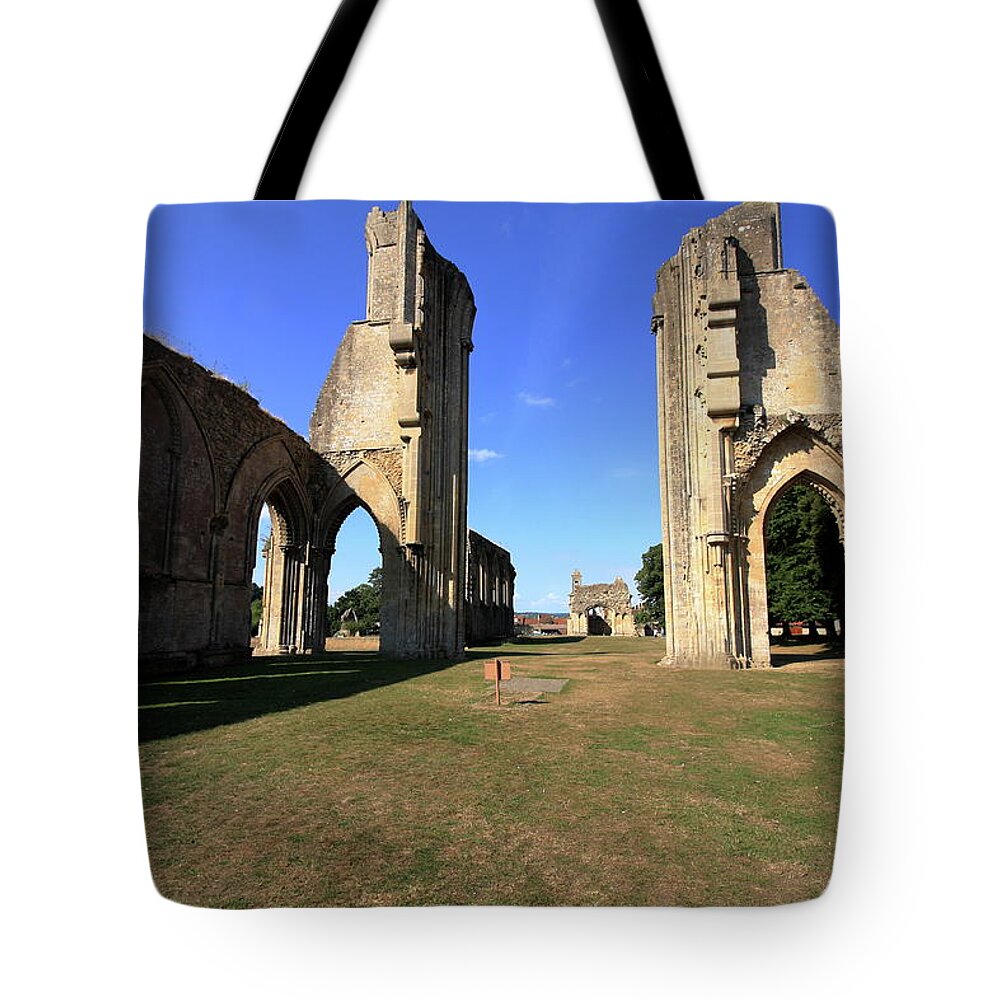 King Aurthur Tote Bags