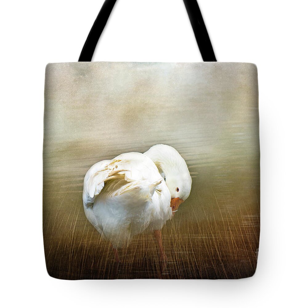Goose Tote Bag featuring the photograph Goose with an Itch by Elaine Teague