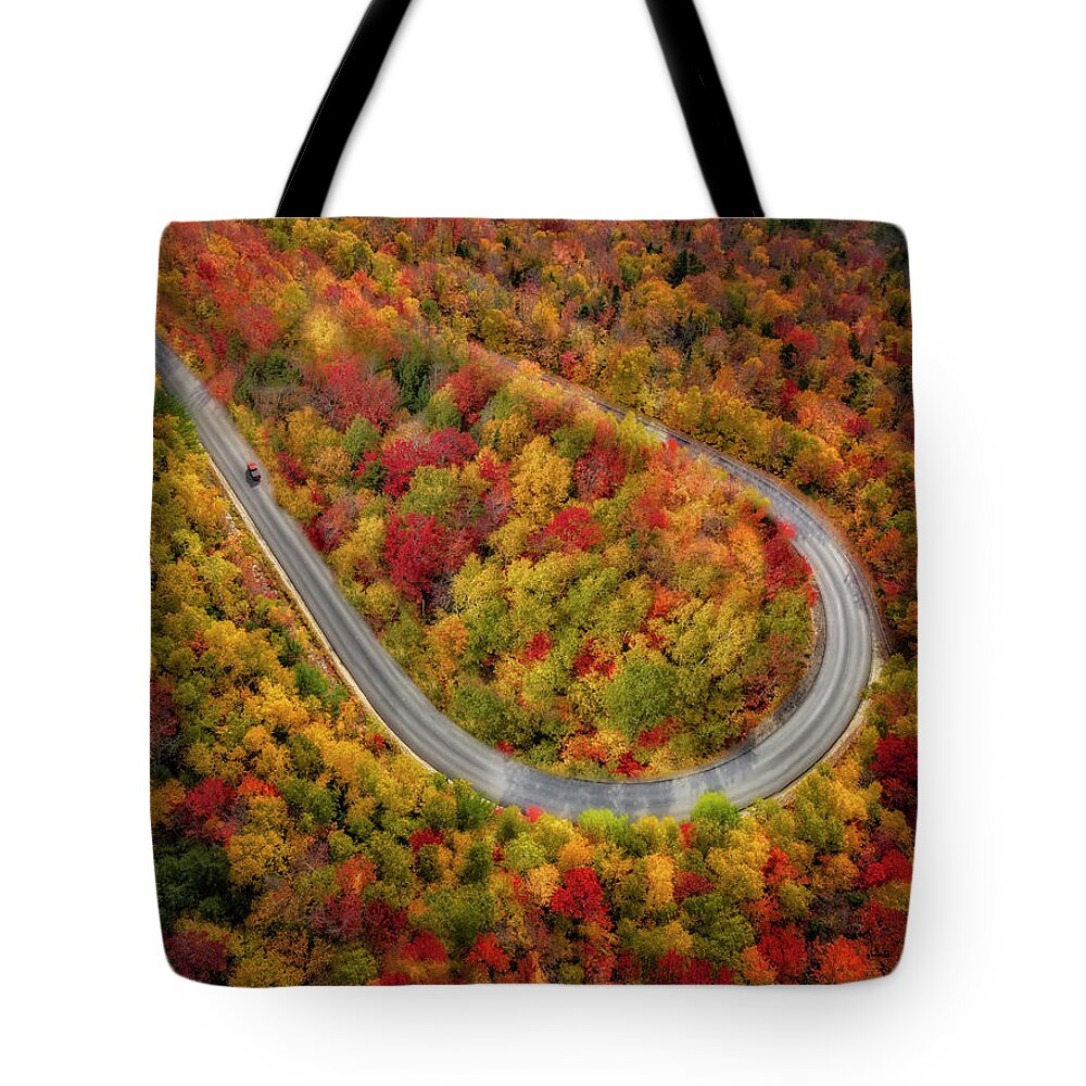 White Mountains Tote Bag featuring the photograph Hairpin Road Fall Foliage NH by Susan Candelario