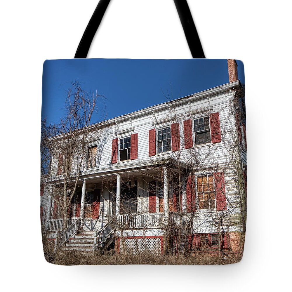 Voorhees Tote Bag featuring the photograph Haunted Farm Mansion by David Letts