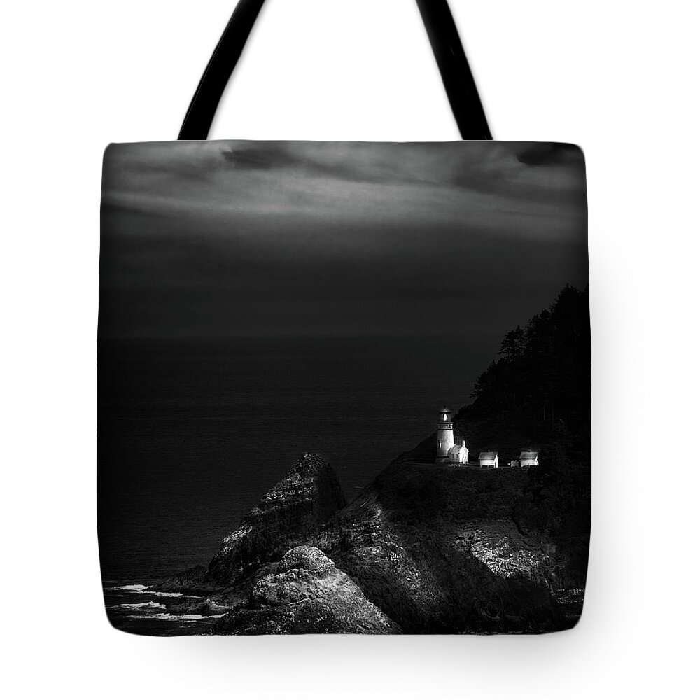 Heceta Head Lighthouse Tote Bag featuring the photograph Heceta Head Lighthouse by Doug Sturgess