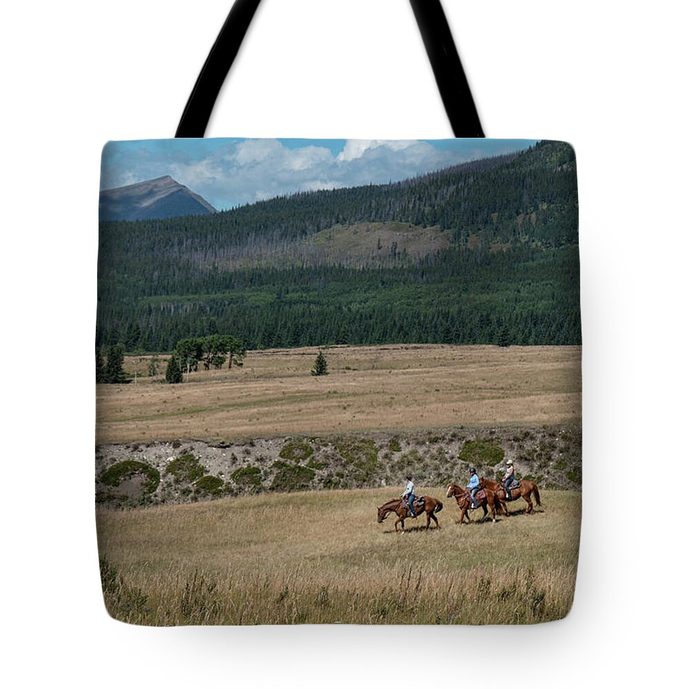 Horse Tote Bag featuring the photograph Horses In The Mountains by Karen Rispin