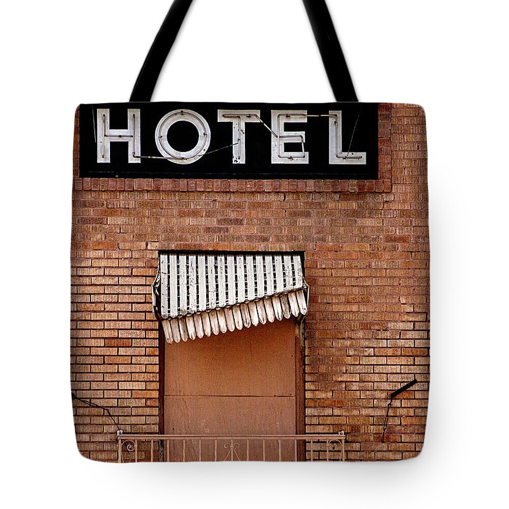 City Tote Bag featuring the photograph Hotel Shabby by Carmen Kern