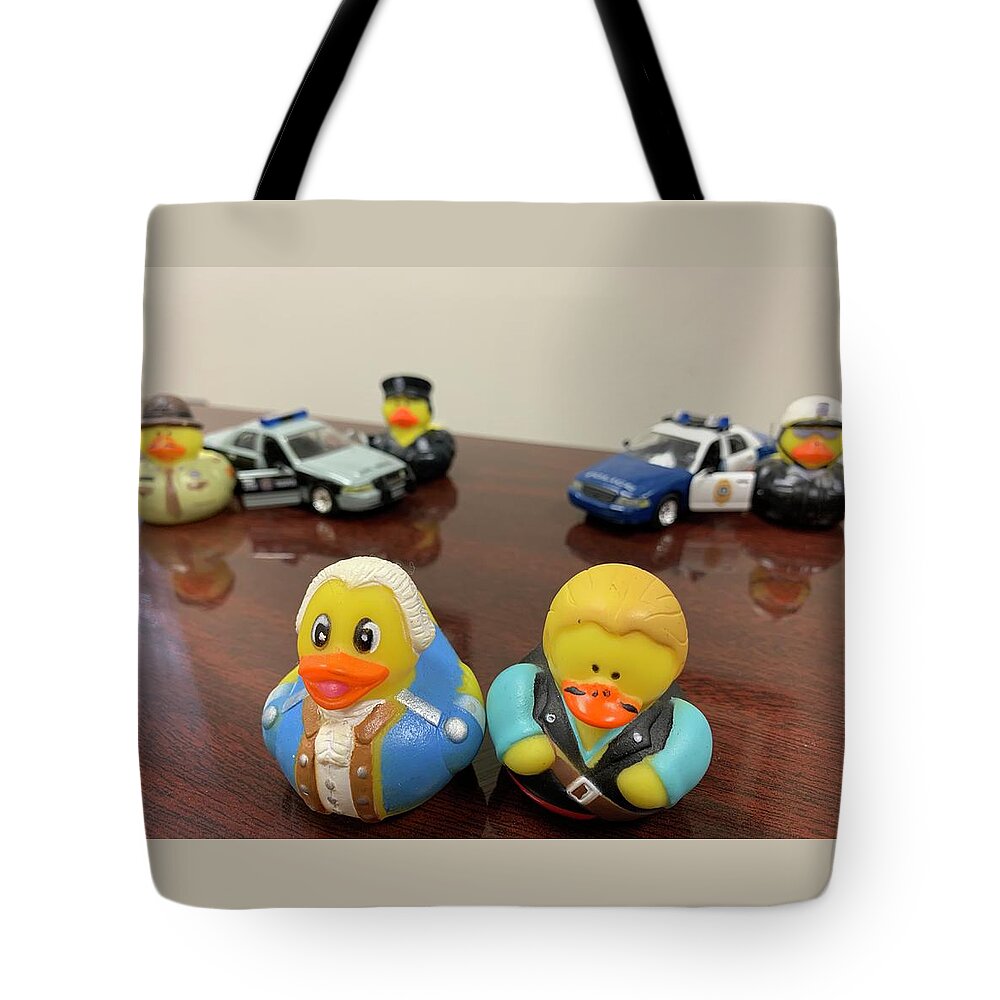 Duck Tote Bag featuring the photograph I Don't Give a Quack by Lee Darnell