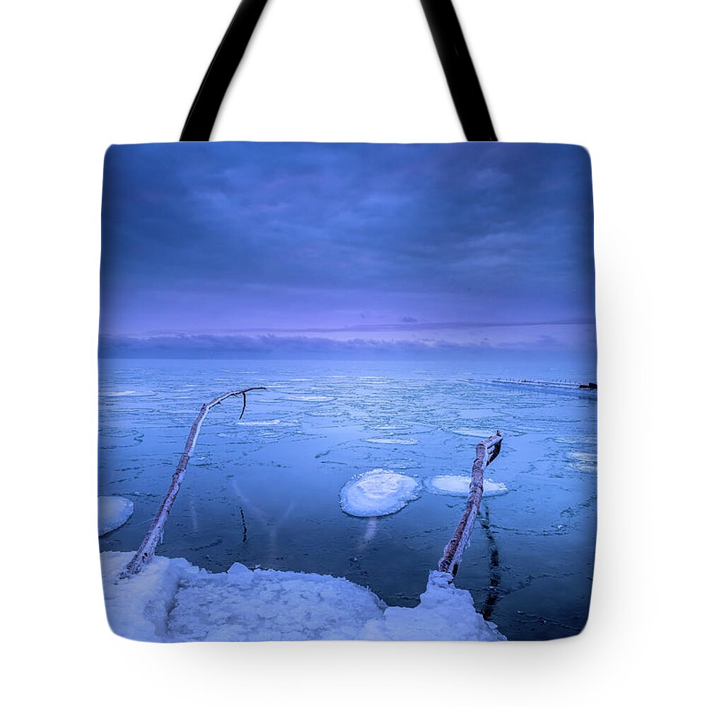 Ice Tote Bag featuring the photograph Ice Pancakes in Pre Dawn Gloom by Paulette Marzahl