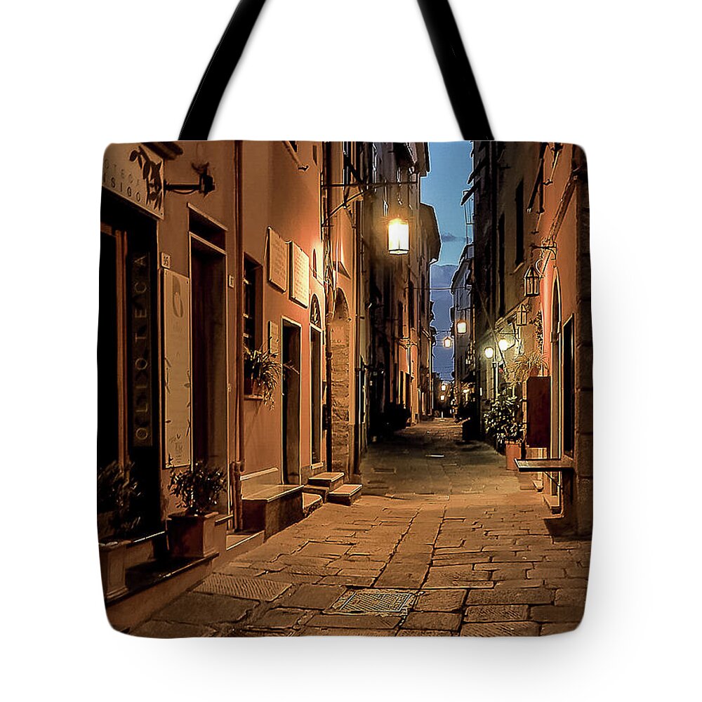Italy Tote Bag featuring the photograph Italy street scene by Robert Miller