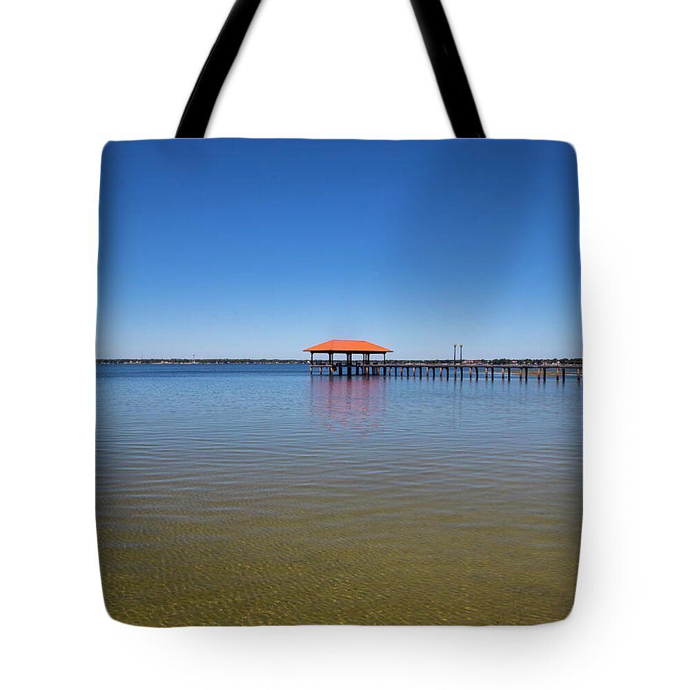 Sebring Tote Bag featuring the photograph Jackson Lake, Sebring FL by Dart Humeston