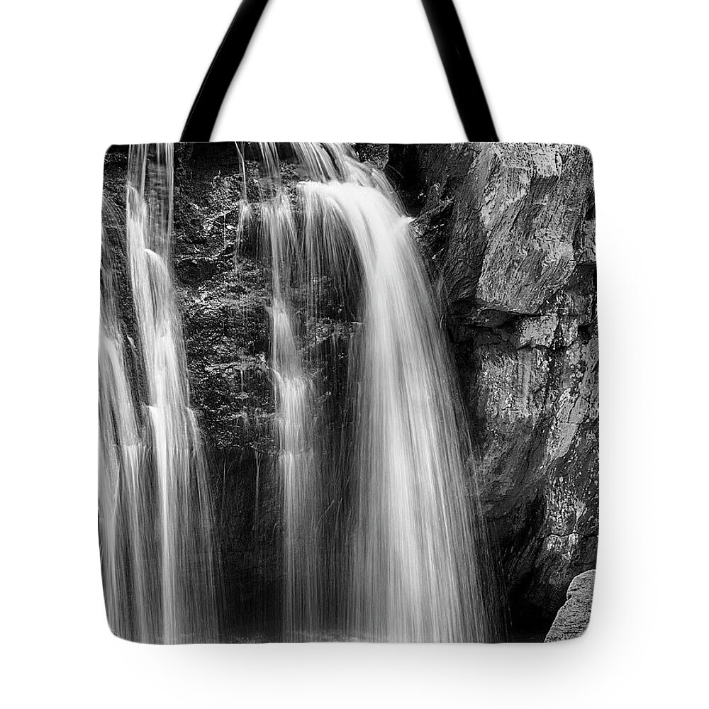 Cascading Tote Bag featuring the photograph Kilgore Falls I by Charles Floyd