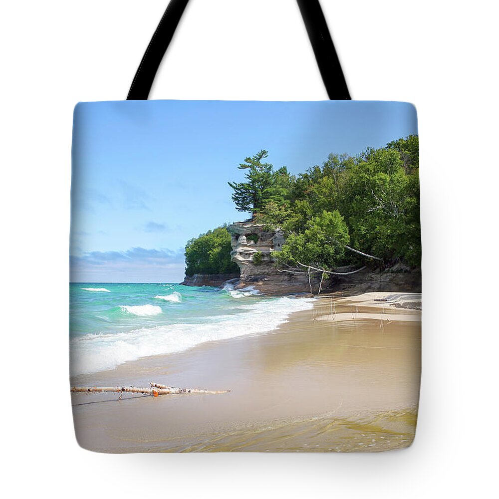 Day Tote Bag featuring the photograph Lake Superior Beach by Robert Carter