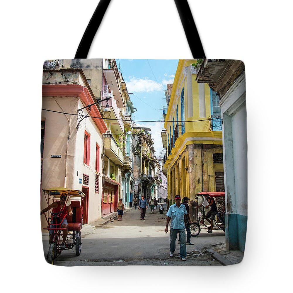Cuba Tote Bag featuring the photograph Lively street, Habana vieja. Cuba by Lie Yim