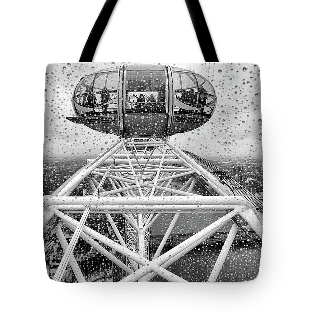 Eye Tote Bag featuring the photograph London Eye 2 by Nigel R Bell