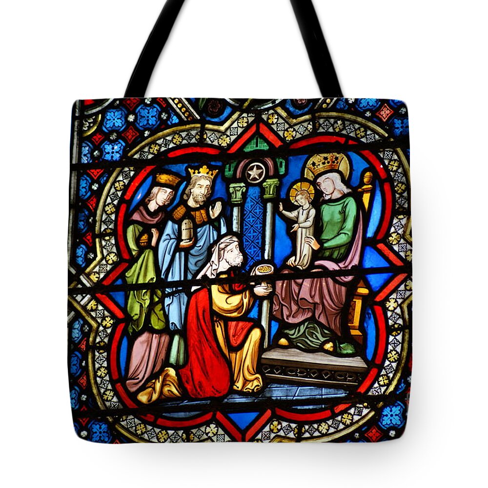 Notre Dame Tote Bag featuring the photograph Magi at Notre Dame by Christine Jepsen