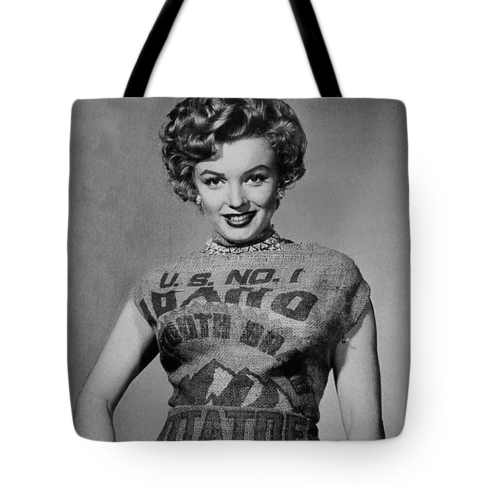 Marilyn Monroe In Potato Sack Dress In 1951 Proves That She Looked  Beautiful In Anything Tote Bag by Doc Braham - Fine Art America