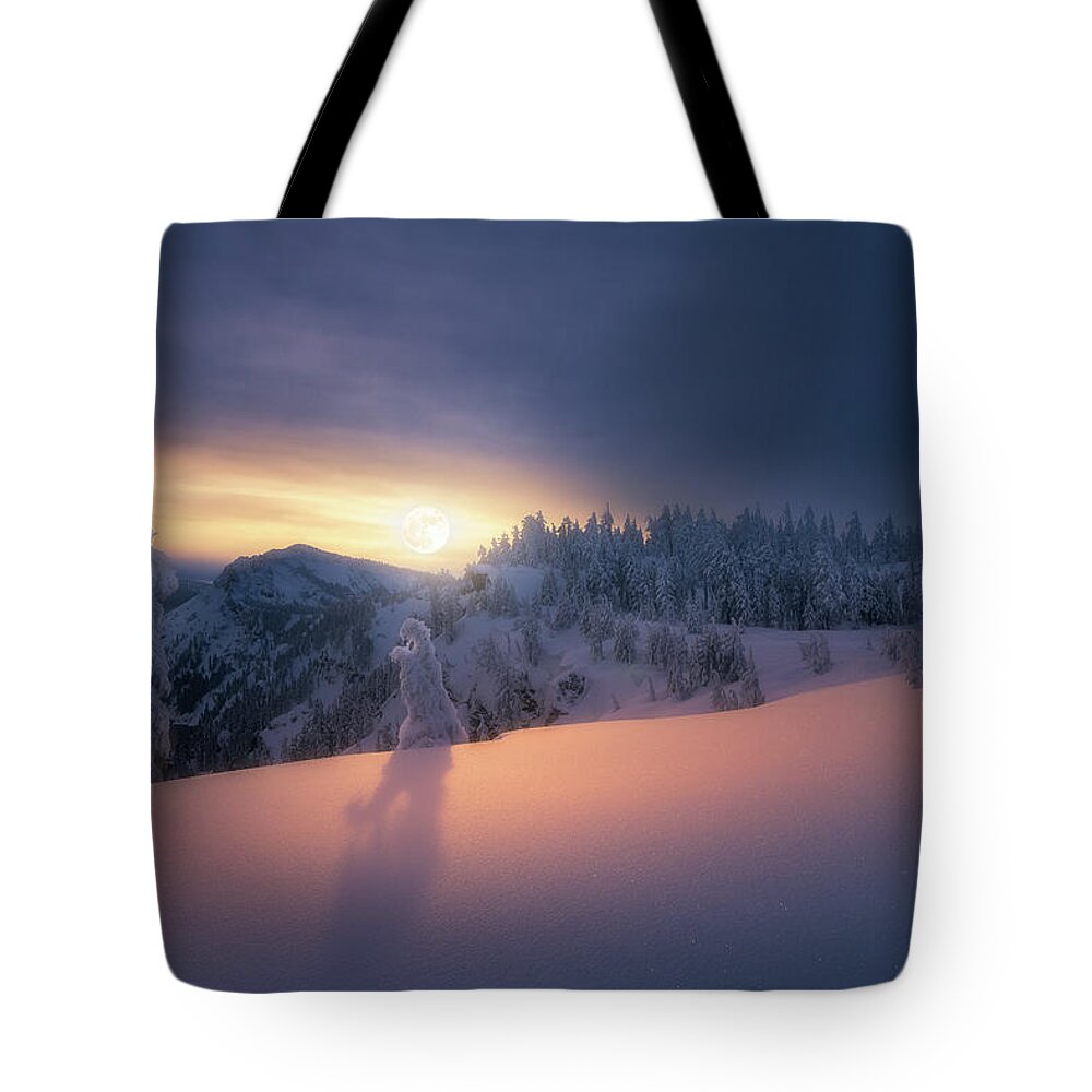 Moon Tote Bag featuring the photograph Moon Rise over Ridge by Henry w Liu