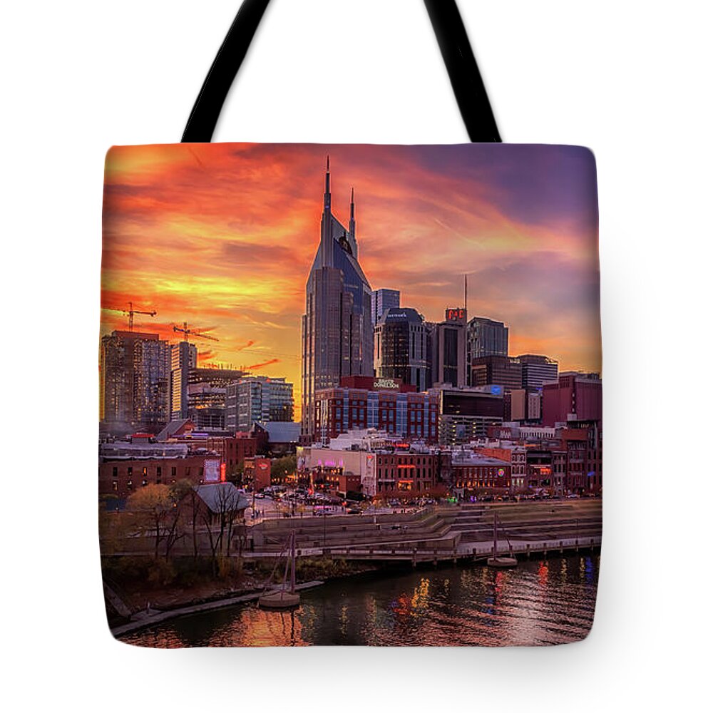 Nashville Skyline Tote Bag featuring the photograph Nashville Skyline Sunset by Susan Rissi Tregoning