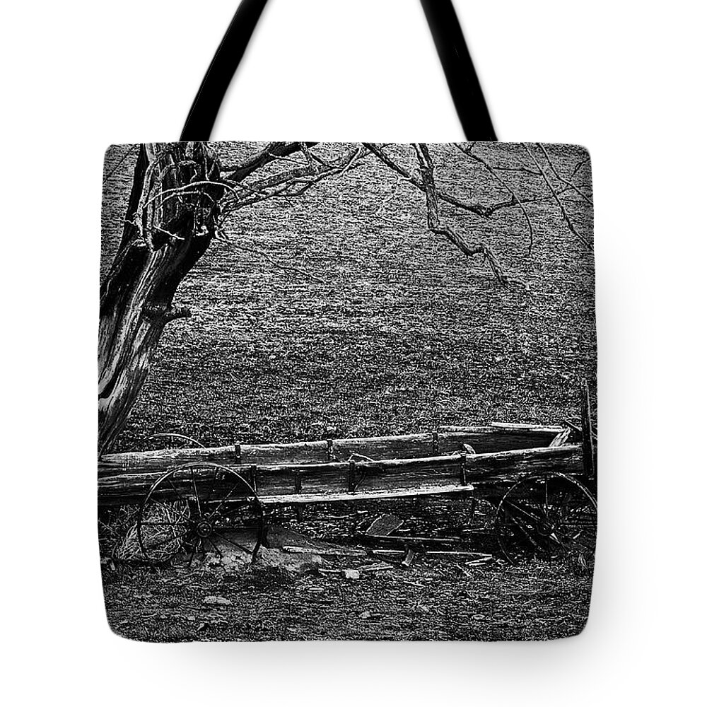 Nelson Homestead Tote Bag featuring the digital art Nelsons Homesteads Wagon B/W by Fred Loring