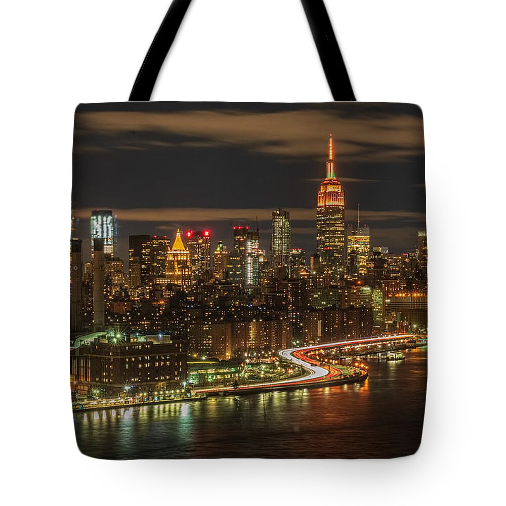 New York. Skyline Tote Bag featuring the photograph New York Skyline by Michael Hope