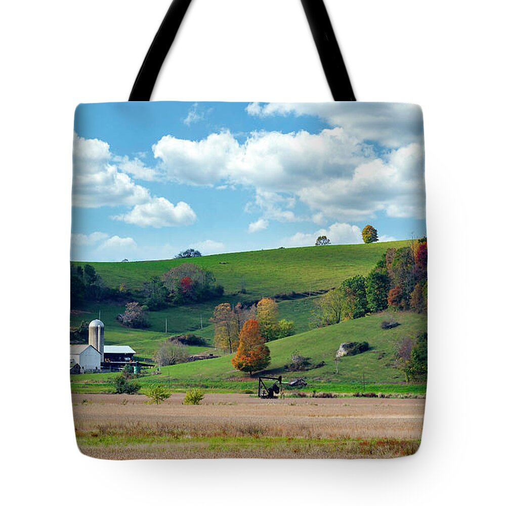 Autumn Tote Bag featuring the photograph Ohio Country Farm in Autumn by Ron Grafe