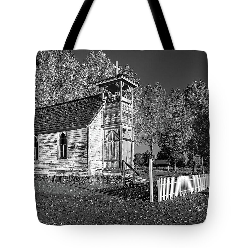 Lassen Tote Bag featuring the photograph Old Castantia Church - Monochrome by Mike Lee