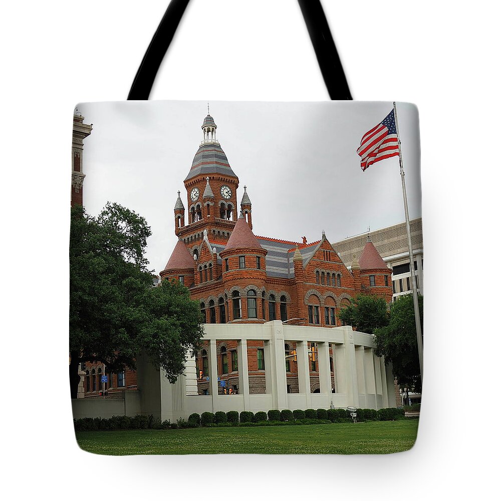 Red Tote Bag featuring the photograph Old Red Court Hose in Dallas by C Winslow Shafer