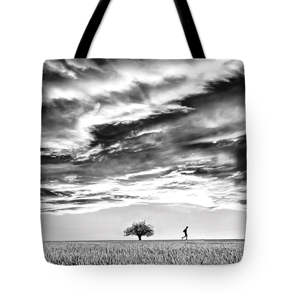 Fine Art Tote Bag featuring the photograph Storm approaching by Sofie Conte