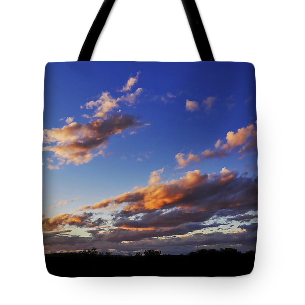 Sunset Tote Bag featuring the photograph Outback Sunset 4 - Coober Pedy by Lexa Harpell