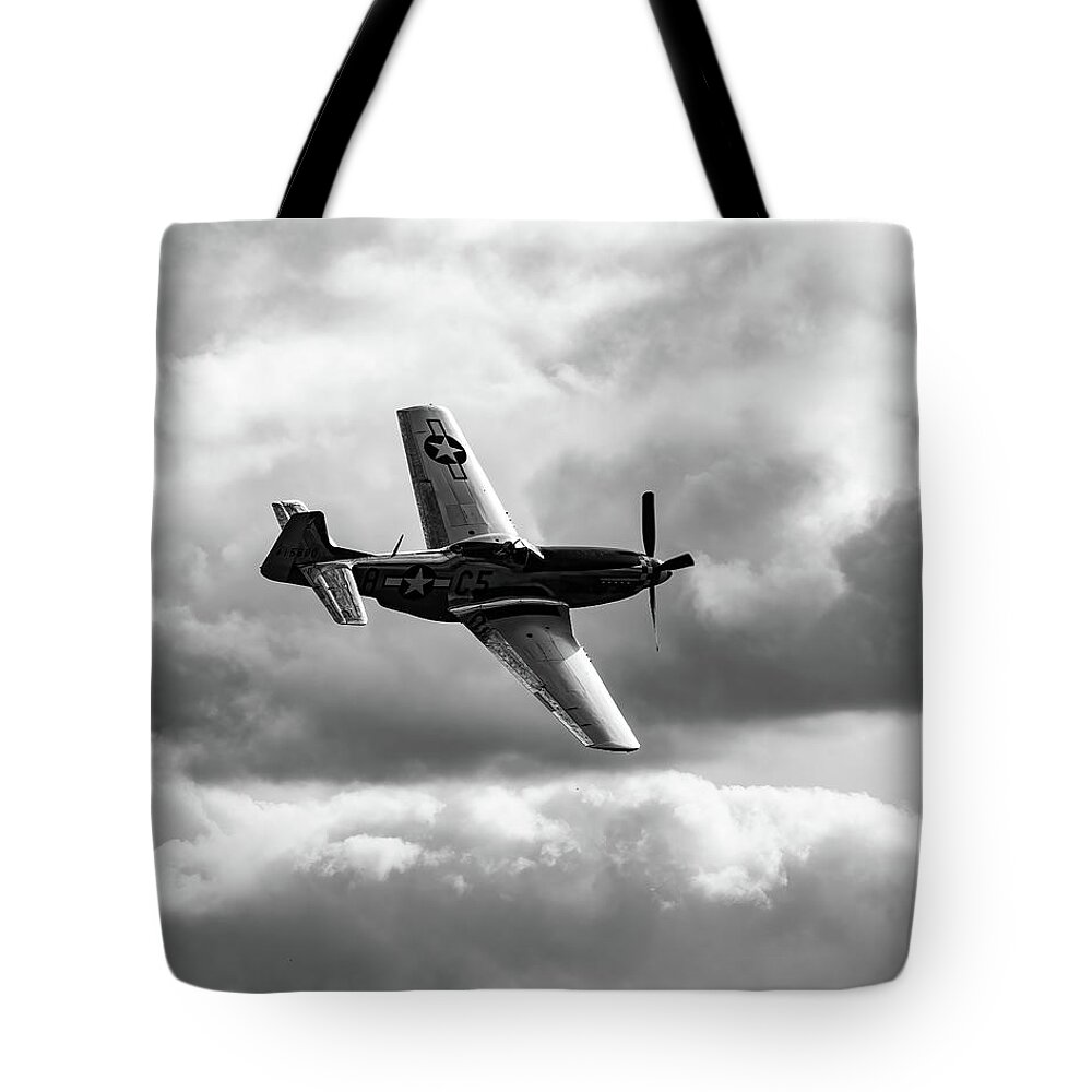 P-51 Tote Bag featuring the photograph P-51 Mustang BW by Flees Photos