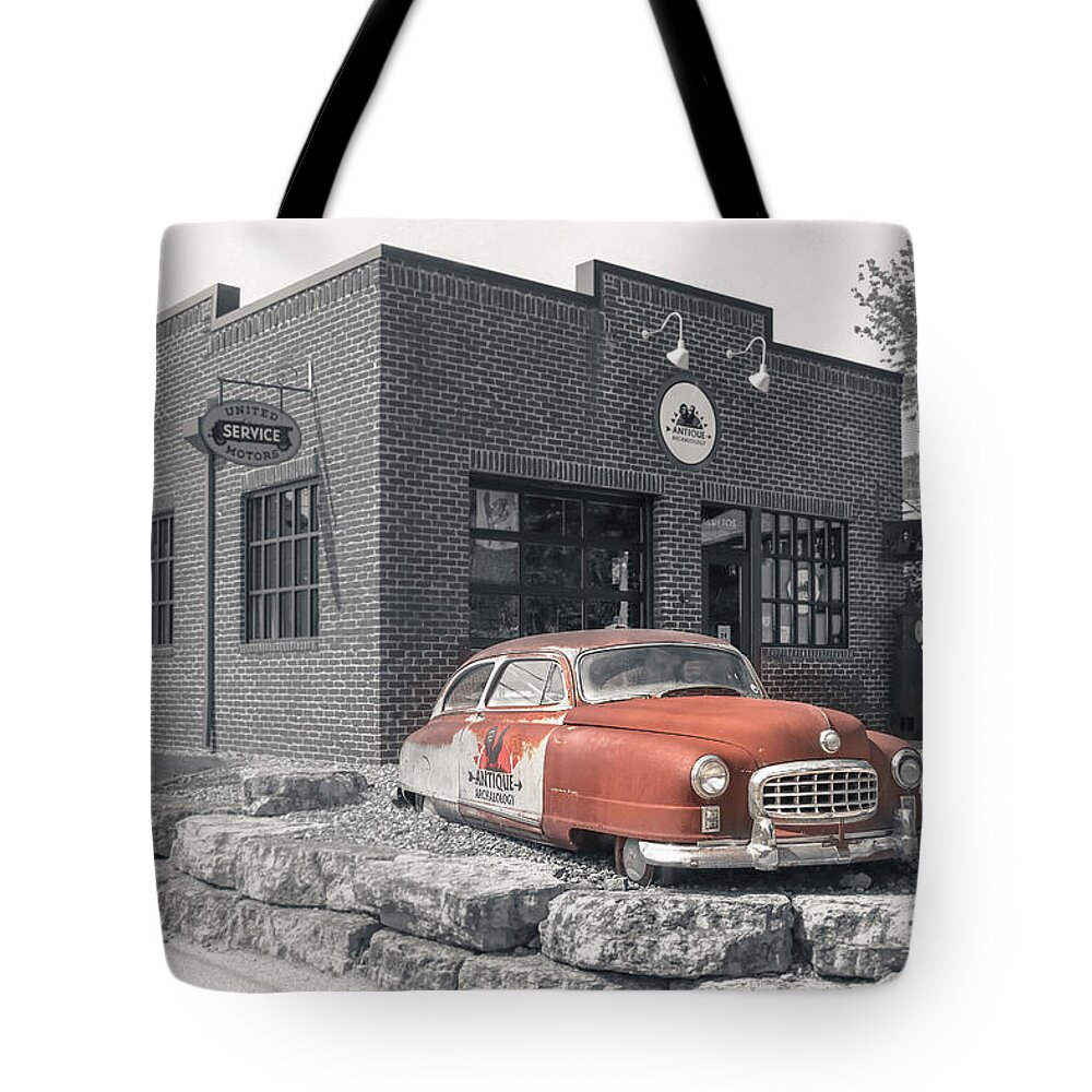 Antique Tote Bag featuring the photograph Pickers by Darrell Foster