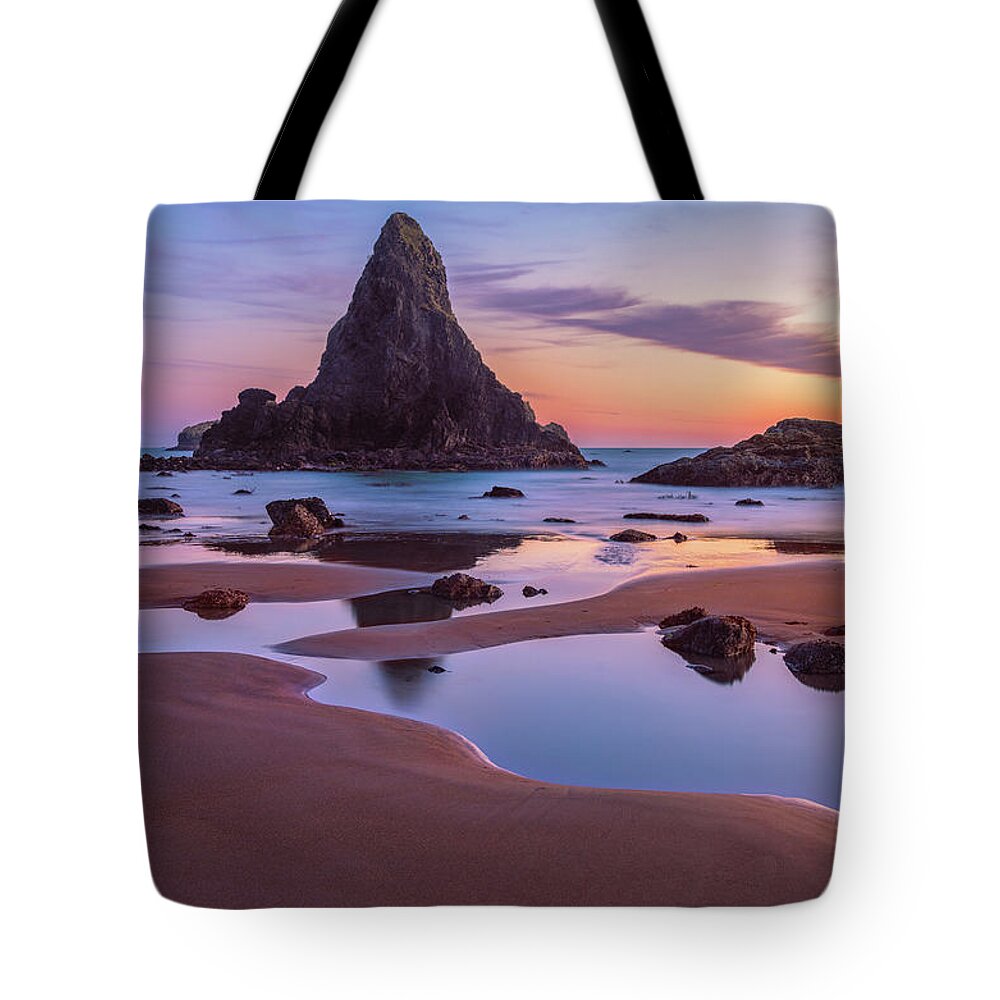 Oregon Tote Bag featuring the photograph Port Orford Tide Pools by Darren White