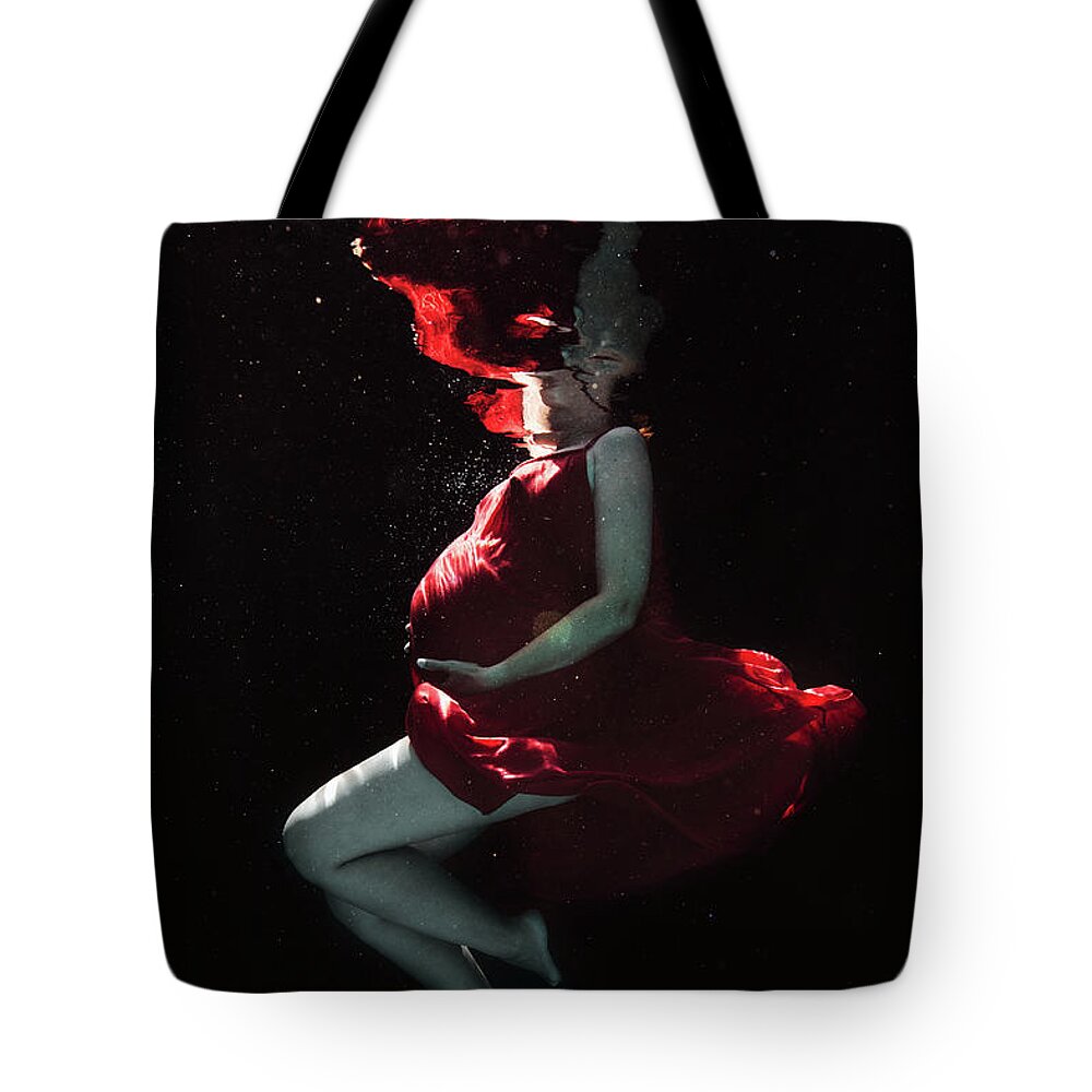 Underwater Tote Bag featuring the photograph Pregnant in Red by Gemma Silvestre