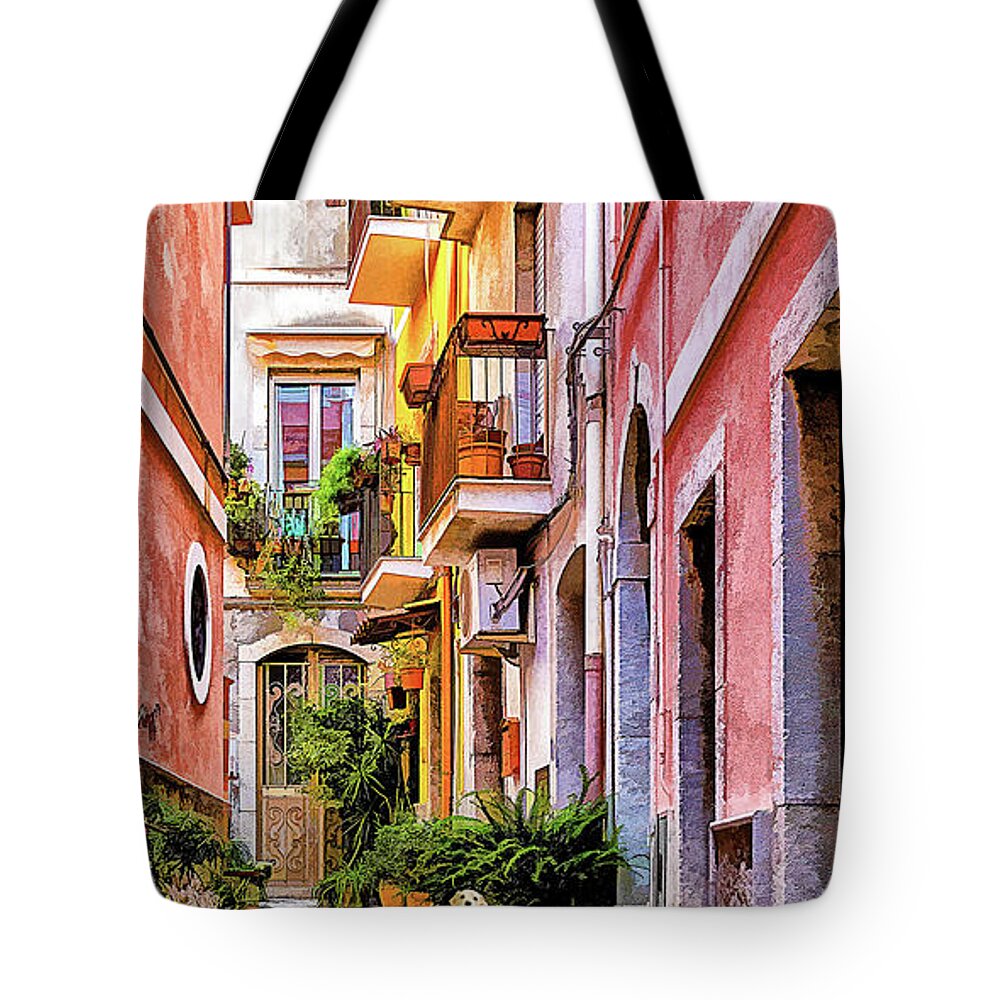 2019 Tote Bag featuring the photograph Ready for Visitors by Monroe Payne