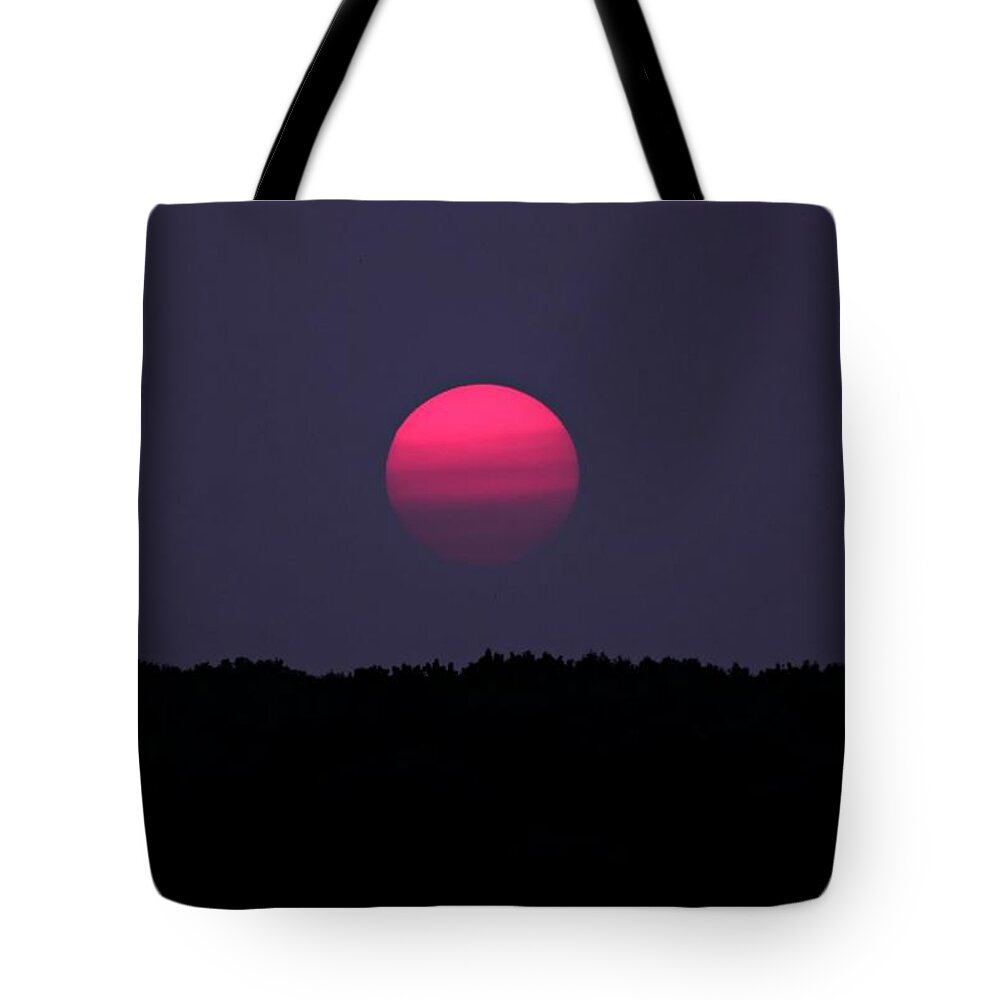 Sunset Tote Bag featuring the photograph Red Sun Sunset by Mary Walchuck