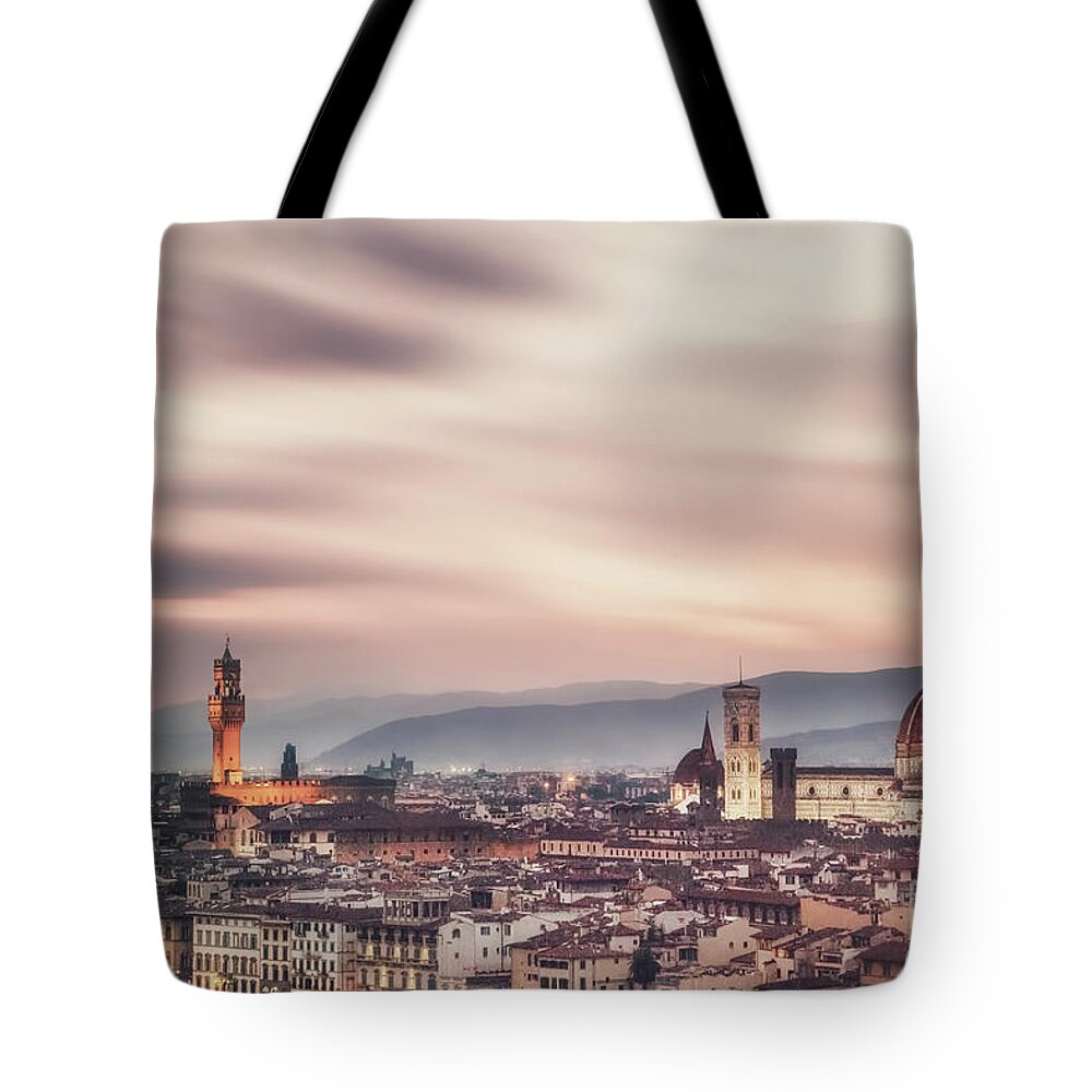Kremsdorf Tote Bag featuring the photograph Reign In Glory by Evelina Kremsdorf