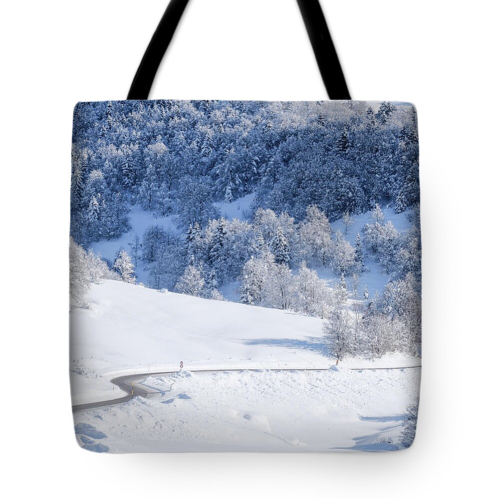 Italy Tote Bag featuring the photograph Road In The Snow by Alberto Zanoni