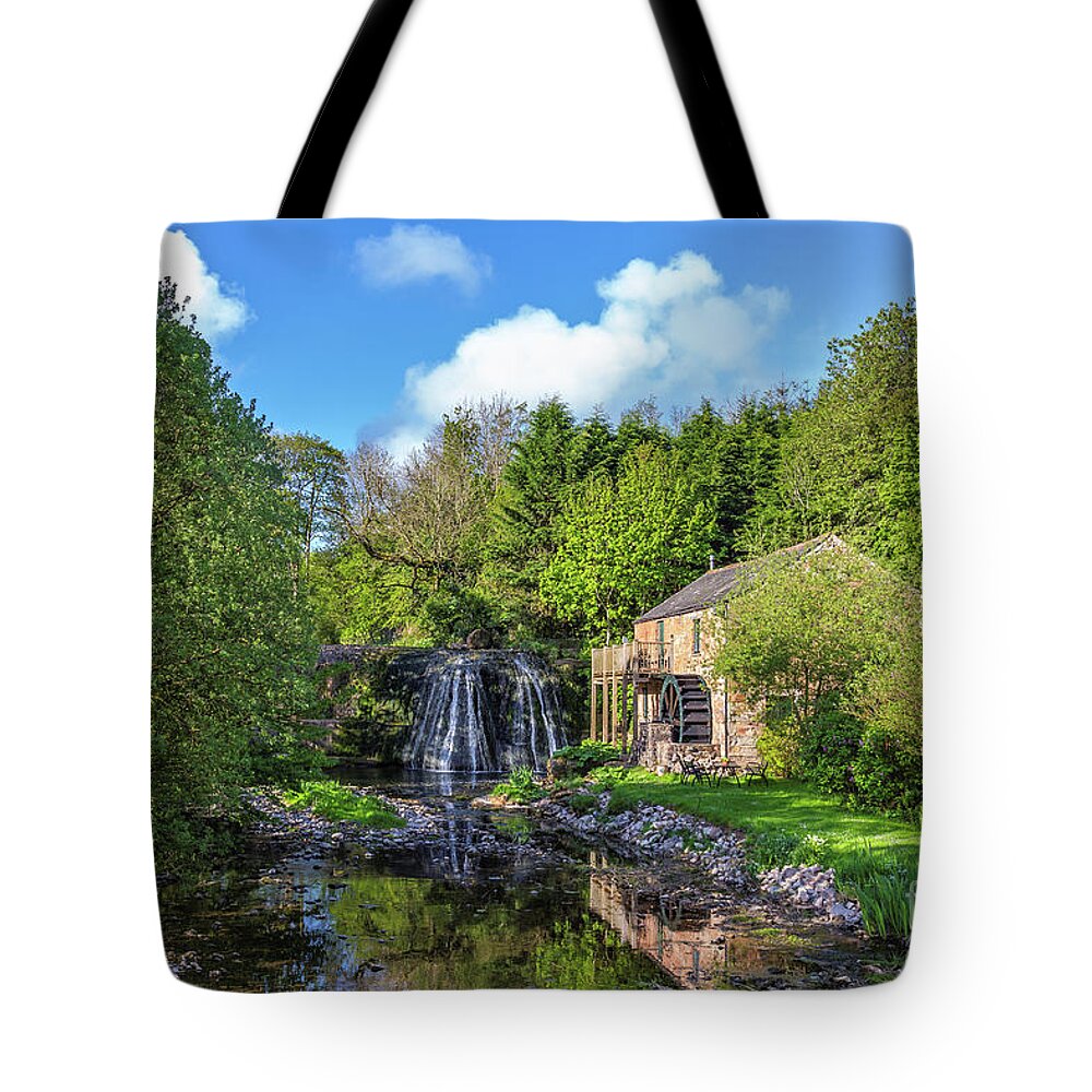 England Tote Bag featuring the photograph Rutter Falls by Tom Holmes Photography