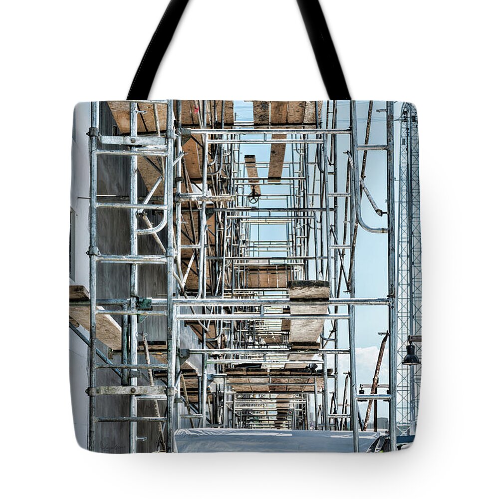 Scaffolding Color Tote Bag featuring the photograph Scaffolding Color by Sharon Popek