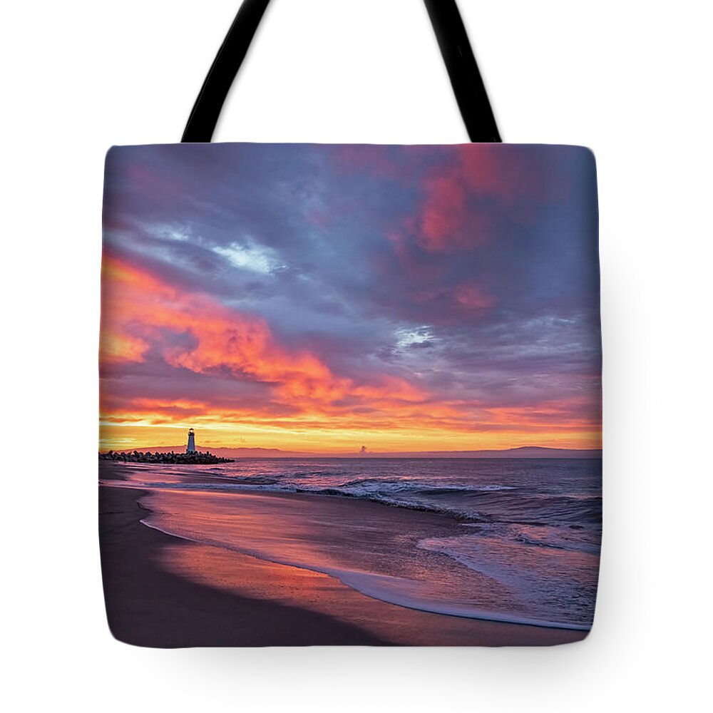 Santa Cruz Tote Bag featuring the photograph Seabright Beach Sunrise #6 by Carla Brennan