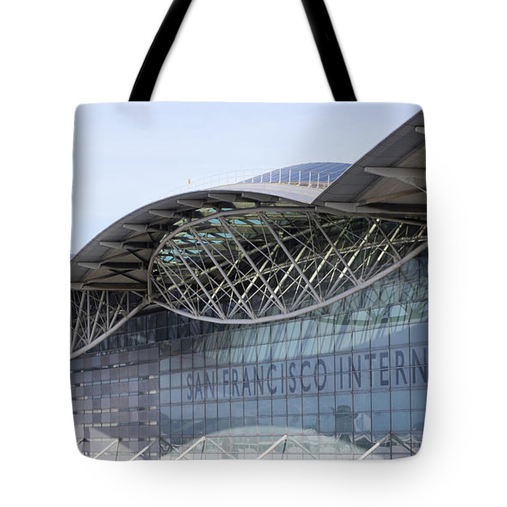 Wingsdomain Tote Bag featuring the photograph SFO San Francisco International Airport R2006 by Wingsdomain Art and Photography
