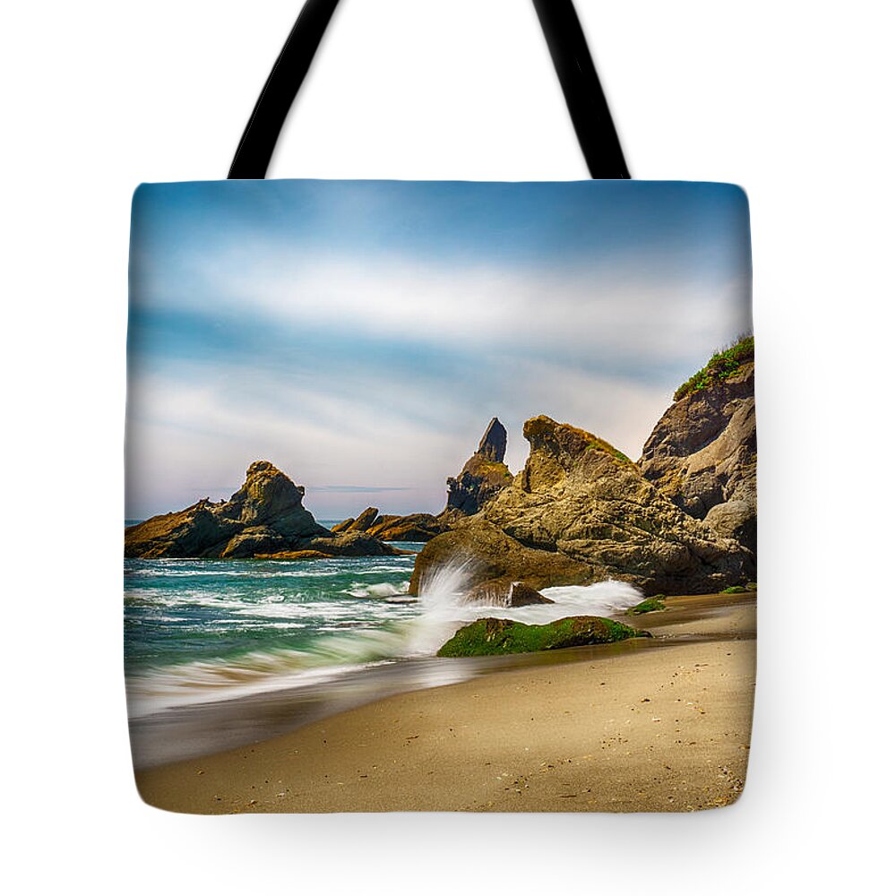 Shi Tote Bag featuring the photograph Shi Shi Beach Rocks by Amanda Jones