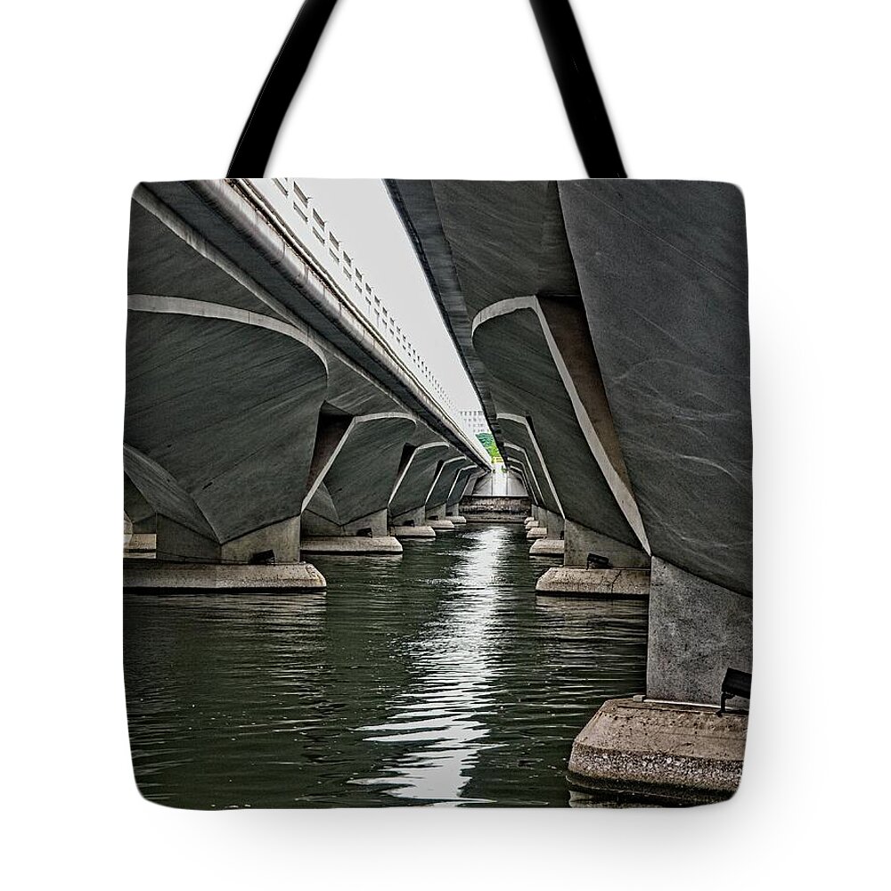 Abstract Tote Bag featuring the photograph Singapore Bridge by David Desautel