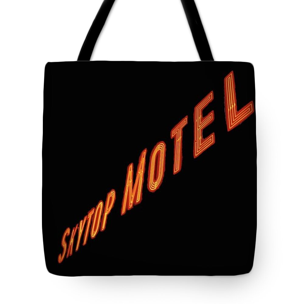 Neon Tote Bag featuring the photograph Skytop Motel by Leslie Porter