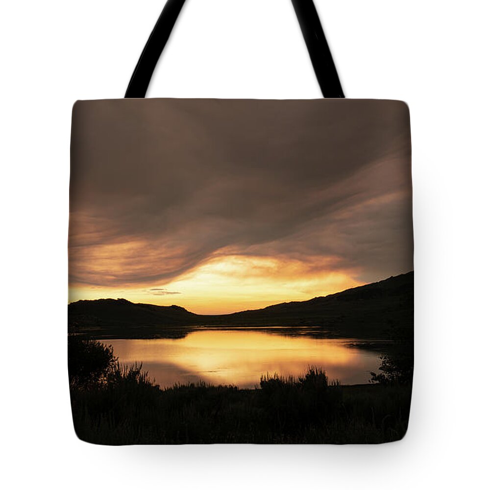 Sunrise Tote Bag featuring the photograph Smoky Dawn at Onion Reservoir by Ron Long Ltd Photography