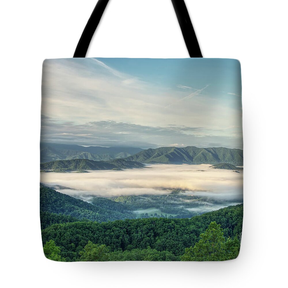 Smoky Mountains Tote Bag featuring the photograph Smoky Mountain Sunrise 5 by Phil Perkins