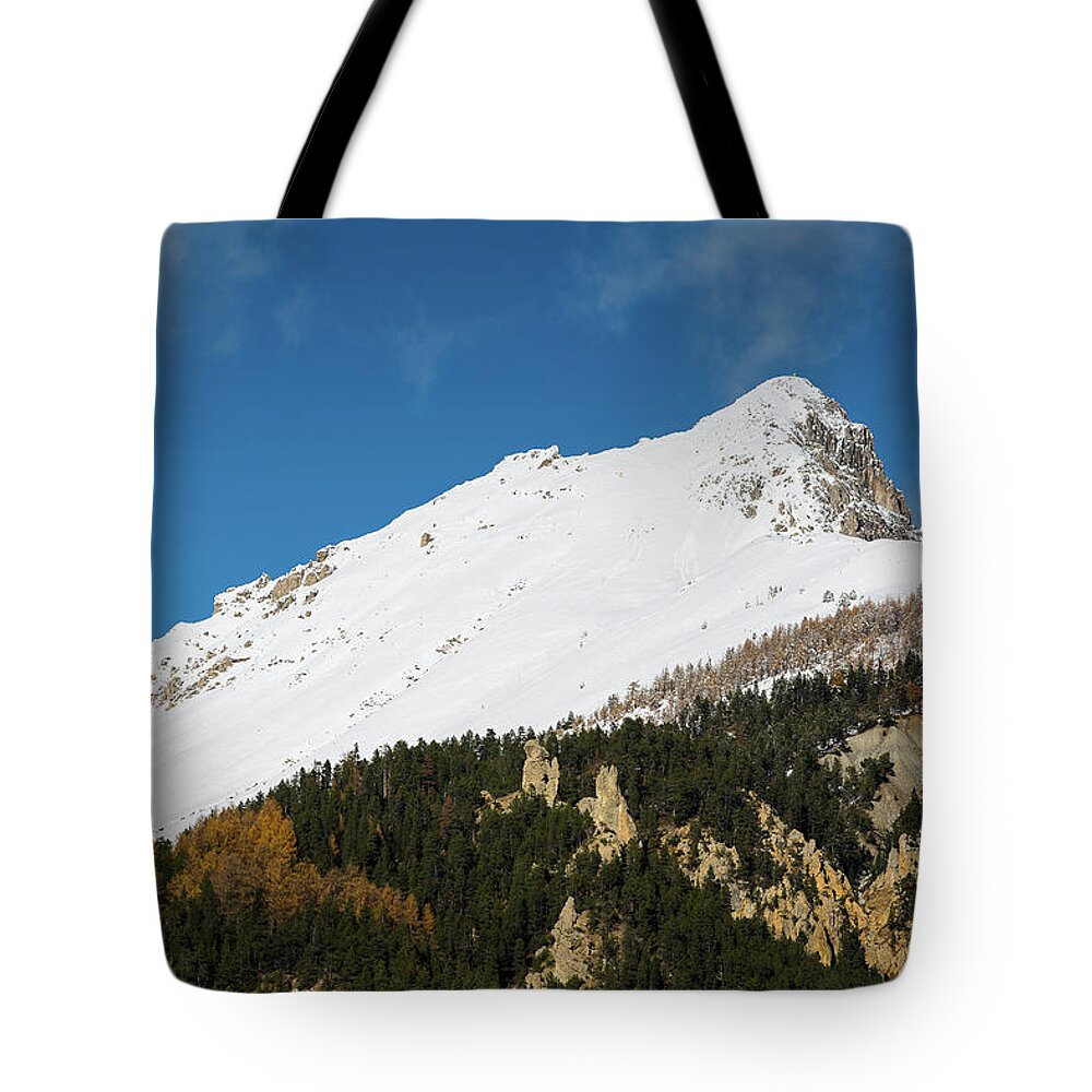 Snowy Landscape Tote Bag featuring the photograph Snowy Mountains - 16 - French Alps by Paul MAURICE